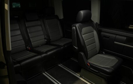 Volkswagen Multivan T6 рестайлинг, 2020 год, 5 350 000 рублей, 22 фотография