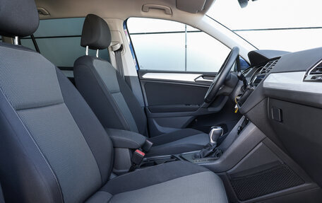 Volkswagen Tiguan II, 2021 год, 2 898 000 рублей, 11 фотография