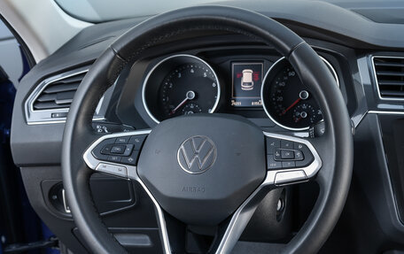 Volkswagen Tiguan II, 2021 год, 2 898 000 рублей, 17 фотография
