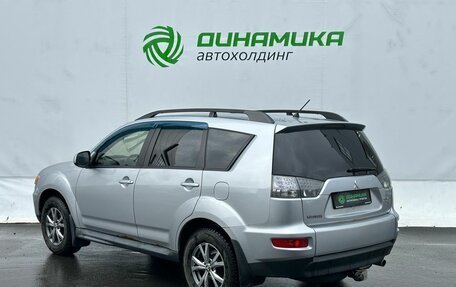 Mitsubishi Outlander III рестайлинг 3, 2011 год, 965 000 рублей, 6 фотография
