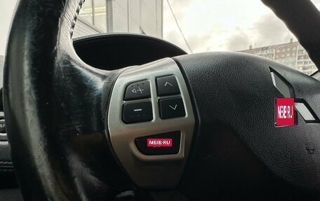 Mitsubishi Outlander III рестайлинг 3, 2011 год, 965 000 рублей, 9 фотография