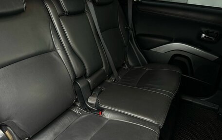 Mitsubishi Outlander III рестайлинг 3, 2011 год, 965 000 рублей, 15 фотография
