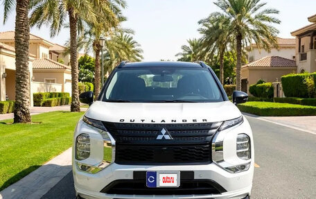 Mitsubishi Outlander, 2025 год, 6 000 006 рублей, 2 фотография