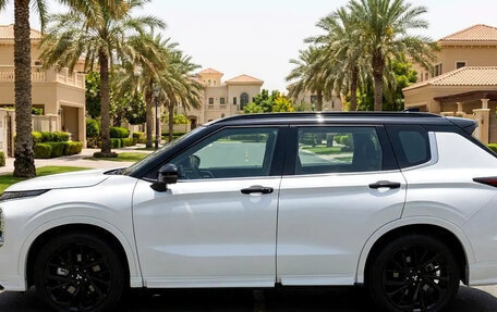 Mitsubishi Outlander, 2025 год, 6 000 006 рублей, 3 фотография