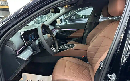 BMW 5 серия, 2025 год, 7 250 000 рублей, 13 фотография