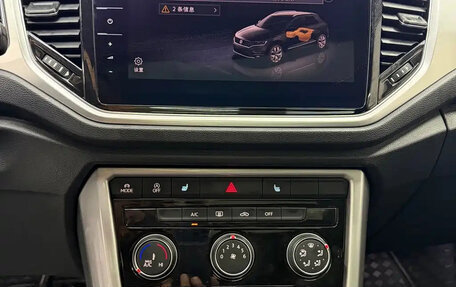 Volkswagen T-Roc I, 2022 год, 1 850 000 рублей, 9 фотография