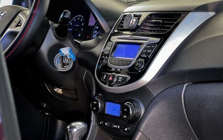 Hyundai Solaris II рестайлинг, 2012 год, 630 000 рублей, 15 фотография