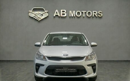 KIA Rio IV, 2018 год, 895 000 рублей, 2 фотография