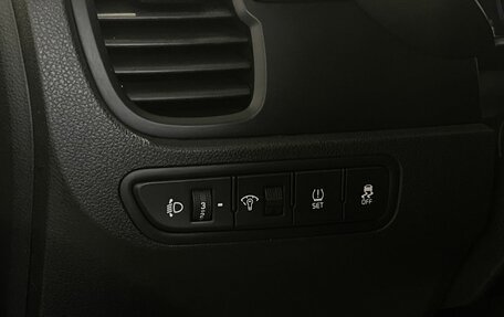 KIA Rio IV, 2018 год, 895 000 рублей, 15 фотография