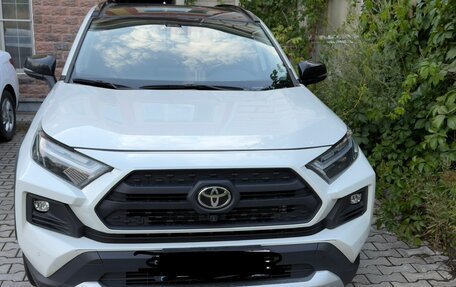 Toyota RAV4, 2024 год, 3 550 000 рублей, 12 фотография