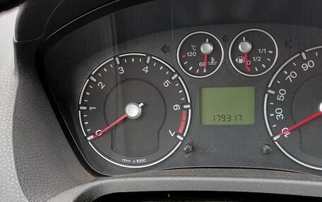 Ford Fiesta, 2006 год, 450 000 рублей, 11 фотография