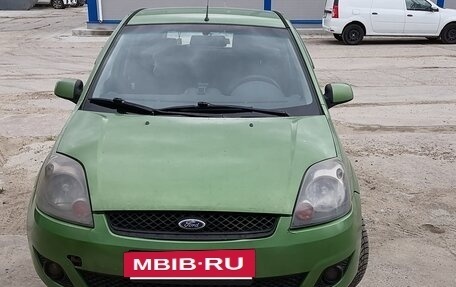 Ford Fiesta, 2006 год, 450 000 рублей, 2 фотография