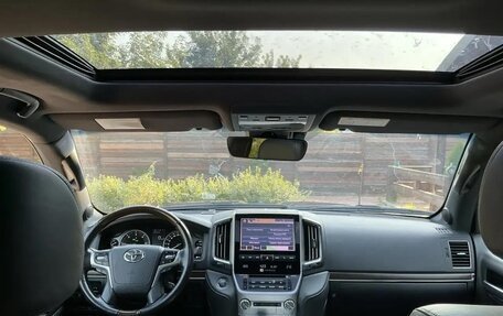 Toyota Land Cruiser 200, 2021 год, 9 700 000 рублей, 14 фотография