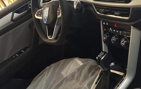 Volkswagen T-Roc I, 2025 год, 2 630 000 рублей, 18 фотография