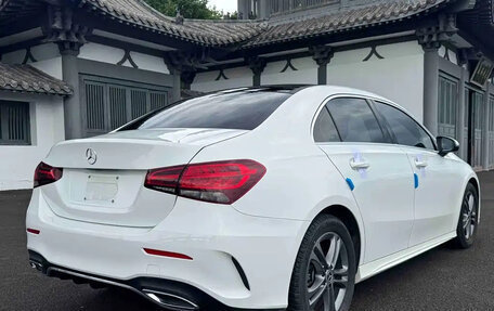 Mercedes-Benz A-Класс, 2022 год, 2 100 000 рублей, 6 фотография
