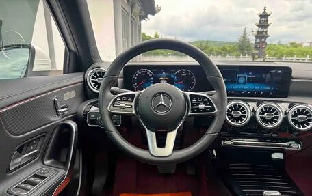 Mercedes-Benz A-Класс, 2022 год, 2 100 000 рублей, 7 фотография