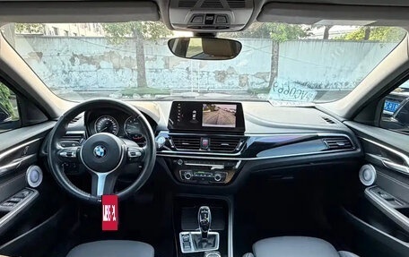 BMW 1 серия, 2022 год, 1 900 000 рублей, 6 фотография