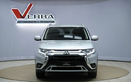 Mitsubishi Outlander III рестайлинг 3, 2019 год, 2 170 000 рублей, 2 фотография