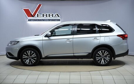 Mitsubishi Outlander III рестайлинг 3, 2019 год, 2 170 000 рублей, 8 фотография