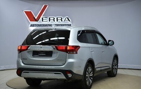 Mitsubishi Outlander III рестайлинг 3, 2019 год, 2 170 000 рублей, 5 фотография
