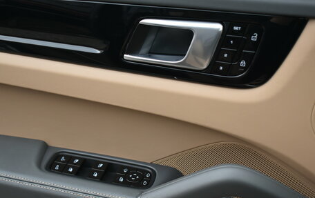 Porsche Cayenne III, 2021 год, 8 000 000 рублей, 21 фотография