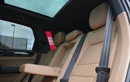 Porsche Cayenne III, 2021 год, 8 000 000 рублей, 13 фотография