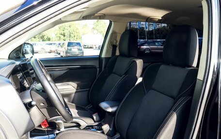 Mitsubishi Outlander III рестайлинг 3, 2019 год, 2 049 000 рублей, 16 фотография