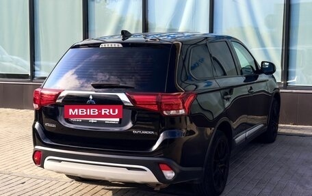 Mitsubishi Outlander III рестайлинг 3, 2019 год, 2 049 000 рублей, 5 фотография