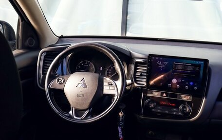 Mitsubishi Outlander III рестайлинг 3, 2019 год, 2 049 000 рублей, 19 фотография