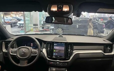 Volvo XC60 II, 2025 год, 4 600 000 рублей, 9 фотография