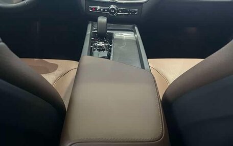 Volvo XC60 II, 2025 год, 4 600 000 рублей, 18 фотография