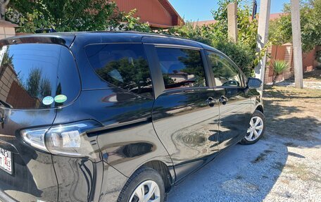 Toyota Sienta II, 2020 год, 1 550 000 рублей, 2 фотография