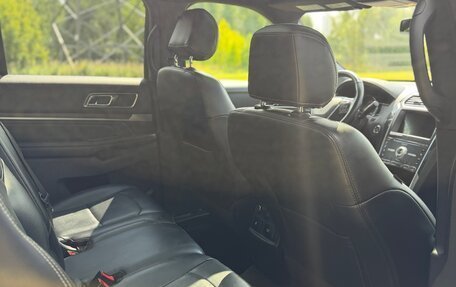 Ford Explorer VI, 2017 год, 2 680 000 рублей, 15 фотография