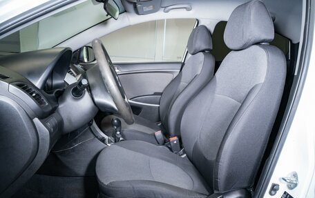 Hyundai Solaris II рестайлинг, 2013 год, 790 000 рублей, 13 фотография