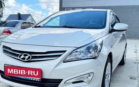 Hyundai Solaris II рестайлинг, 2015 год, 1 100 000 рублей, 6 фотография