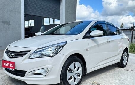 Hyundai Solaris II рестайлинг, 2015 год, 1 100 000 рублей, 7 фотография