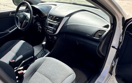 Hyundai Solaris II рестайлинг, 2015 год, 1 100 000 рублей, 25 фотография