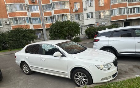 Skoda Superb III рестайлинг, 2012 год, 995 000 рублей, 4 фотография