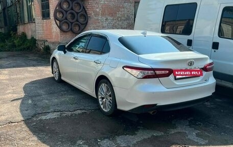 Toyota Camry, 2019 год, 2 750 000 рублей, 2 фотография