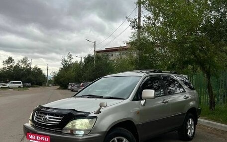 Toyota Harrier, 2002 год, 750 000 рублей, 3 фотография
