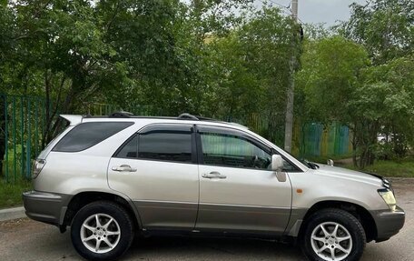 Toyota Harrier, 2002 год, 750 000 рублей, 8 фотография