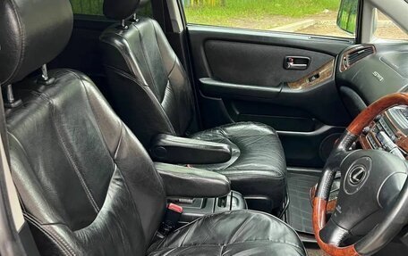 Toyota Harrier, 2002 год, 750 000 рублей, 15 фотография