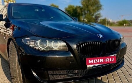 BMW 5 серия, 2012 год, 2 400 000 рублей, 3 фотография