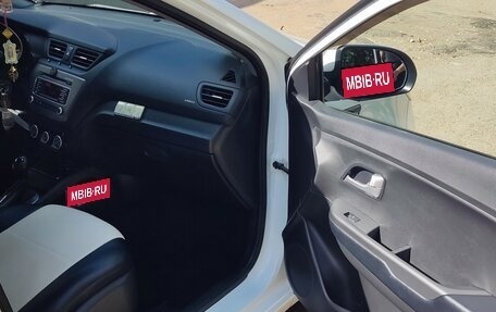 KIA Rio III рестайлинг, 2016 год, 1 300 000 рублей, 23 фотография