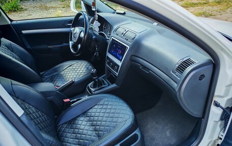 Skoda Octavia, 2011 год, 850 000 рублей, 10 фотография