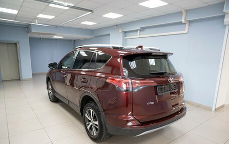 Toyota RAV4, 2018 год, 2 549 000 рублей, 5 фотография