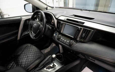 Toyota RAV4, 2018 год, 2 549 000 рублей, 16 фотография