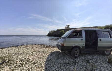 Nissan Largo III (W30), 1990 год, 400 000 рублей, 2 фотография