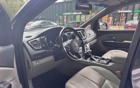 KIA Carnival III, 2019 год, 2 800 000 рублей, 10 фотография