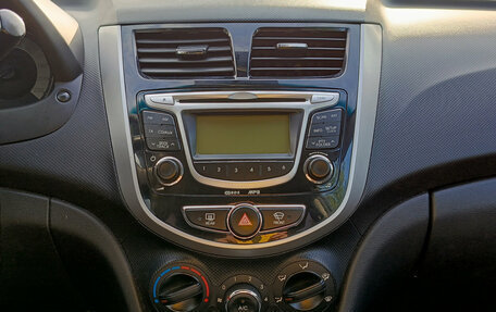 Hyundai Solaris II рестайлинг, 2012 год, 716 000 рублей, 18 фотография